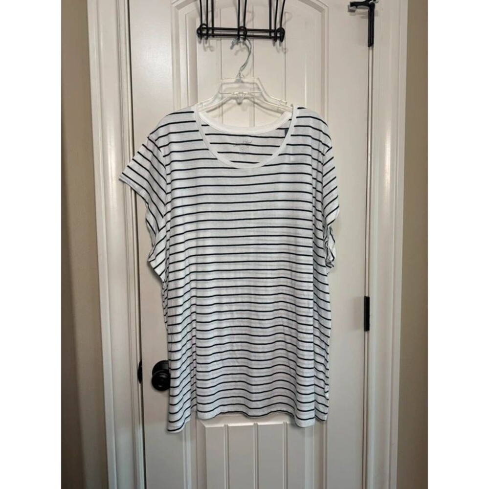 Universal Thread Plus Size 4X Navy Striped Shirt Cap Sleeve